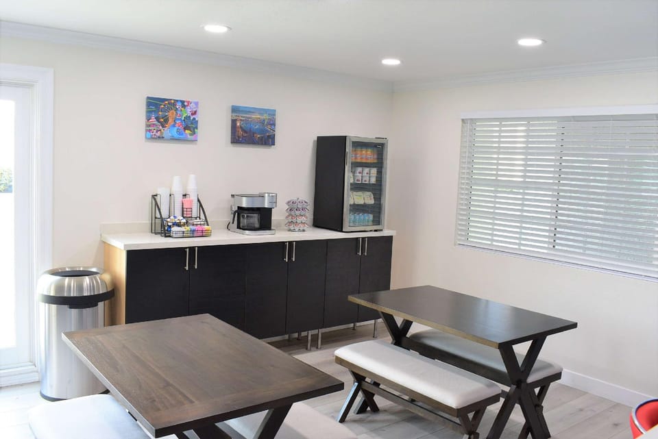 Signature Anaheim Maingate Hotel in Garden Grove