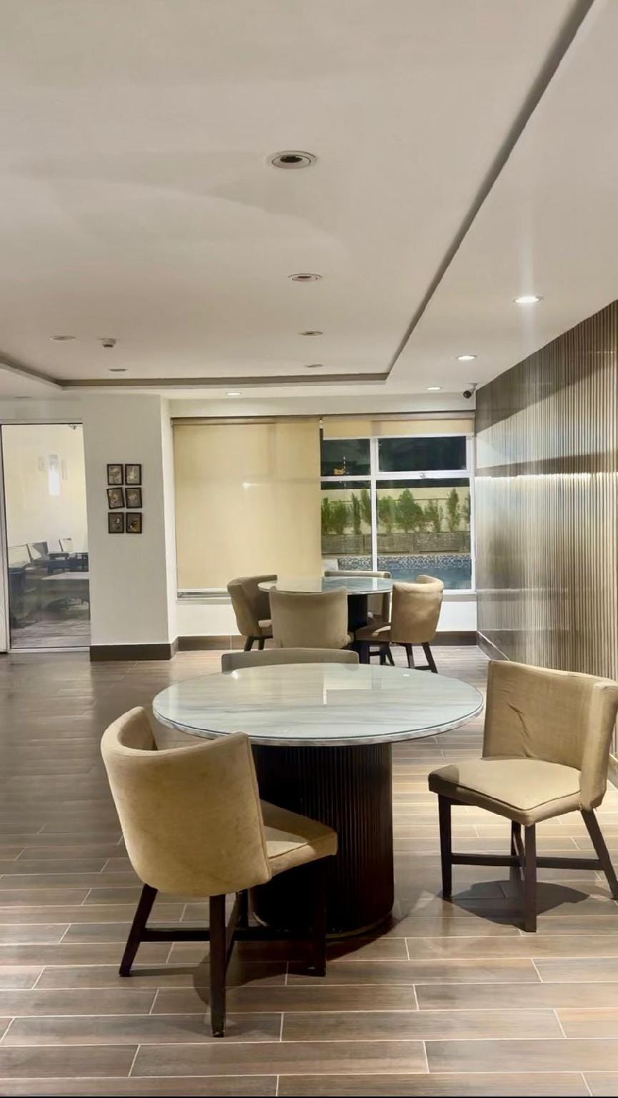 Grand Royal Apartment hotel in Lahore