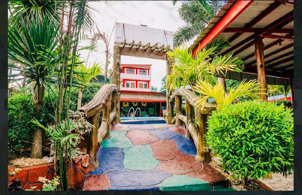 Robbins Resort hotel and Restaurant  Resort in Bolinao