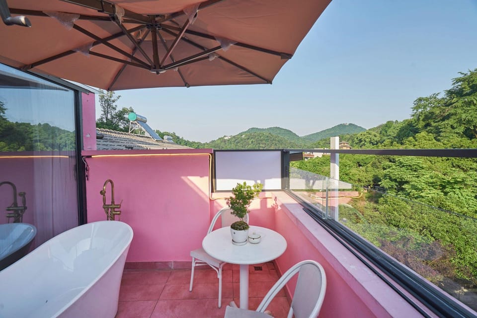 Best Wishes  Dongpo Zen Courtyard Bed and Breakfast in Hangzhou