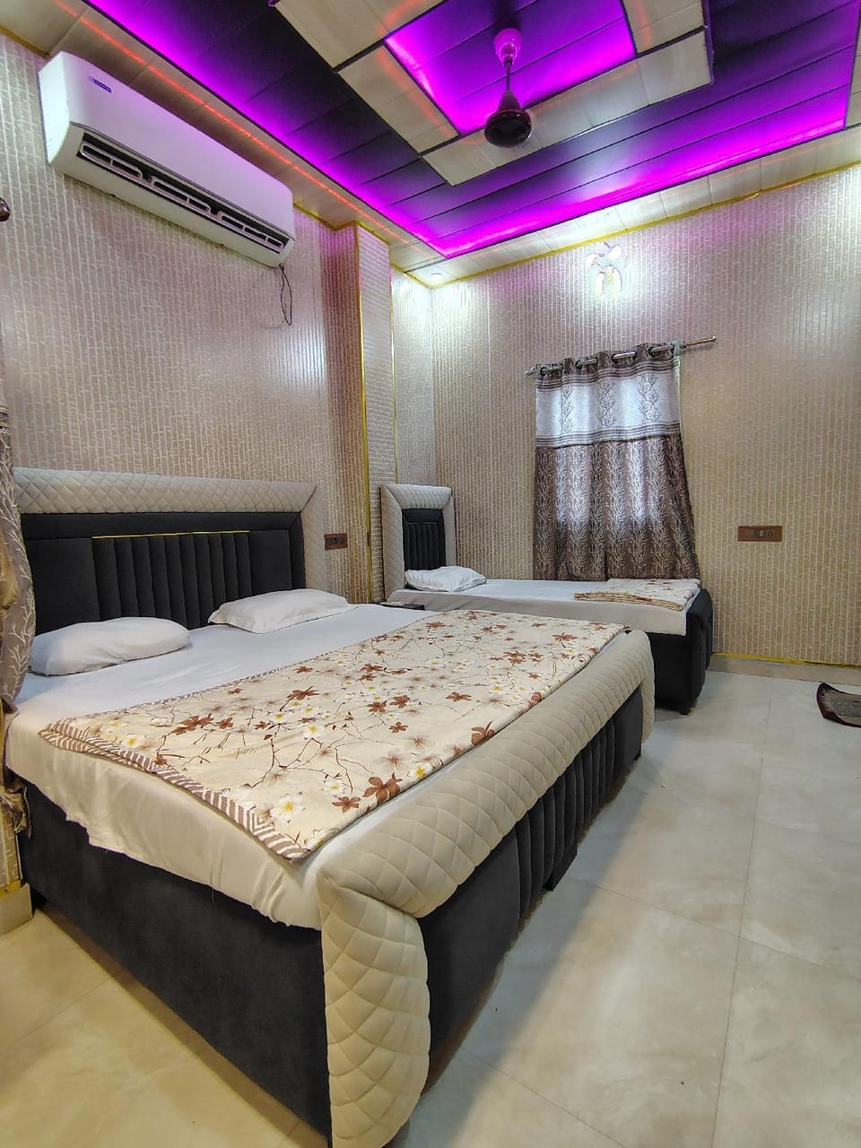 M h lodge Hotel in Nepal