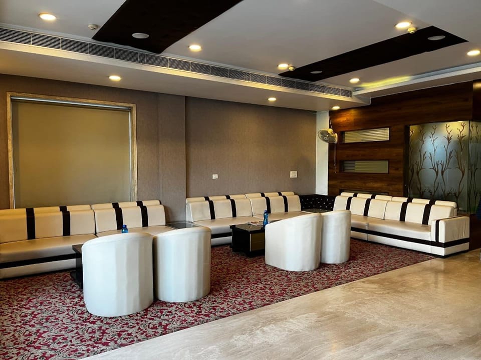 Sanskar Grand by Maan Hotel in Jaipur