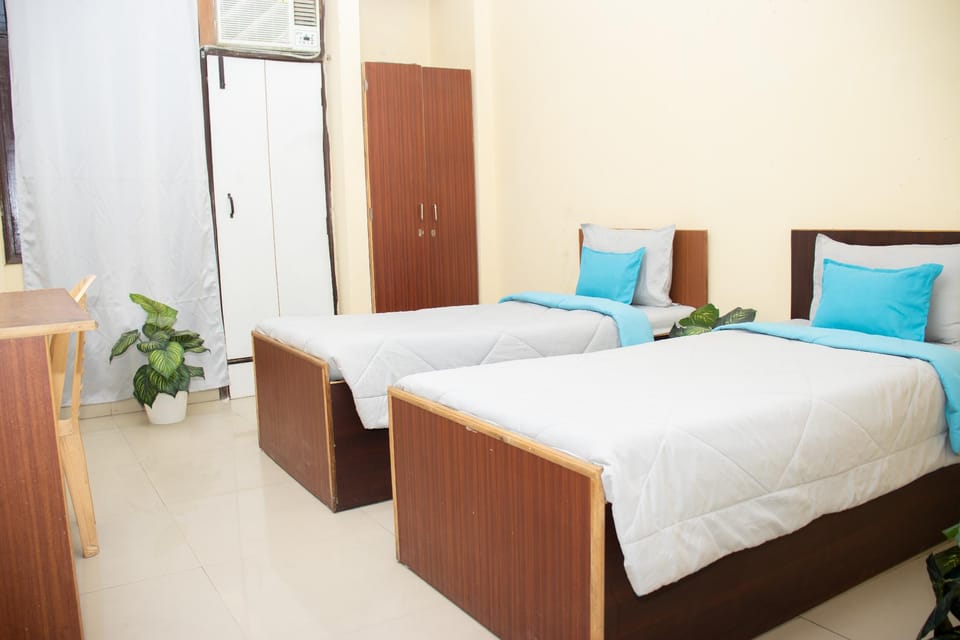 Z Express Aloha Hotel in Noida