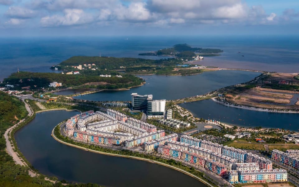 Golden Joy Stay Hotel in Vietnam