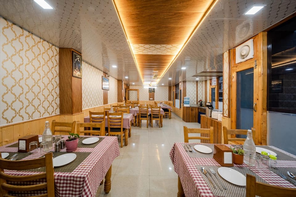 HOTEL SKY HEAVEN  Hotel in Manali