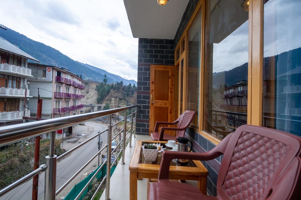 HOTEL SKY HEAVEN  Hotel in Manali