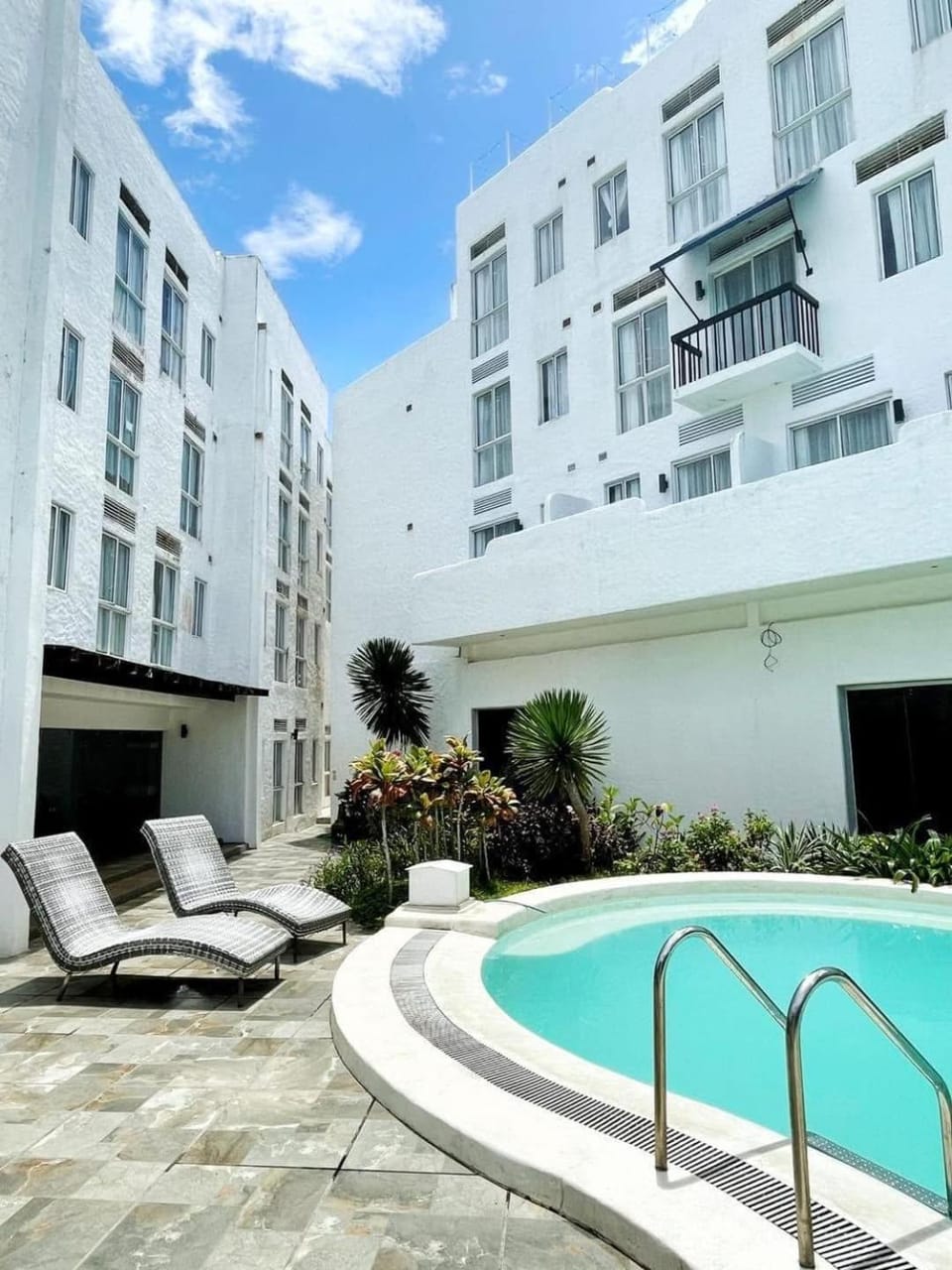 WOODLAND TAGAYTAY Hotel in Tagaytay