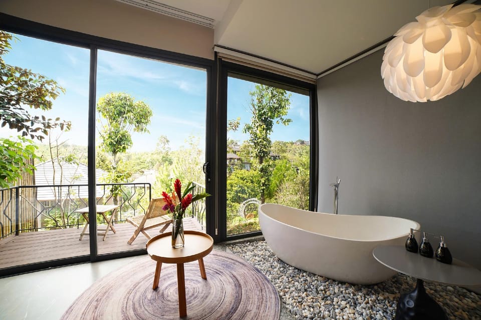 Bathtub