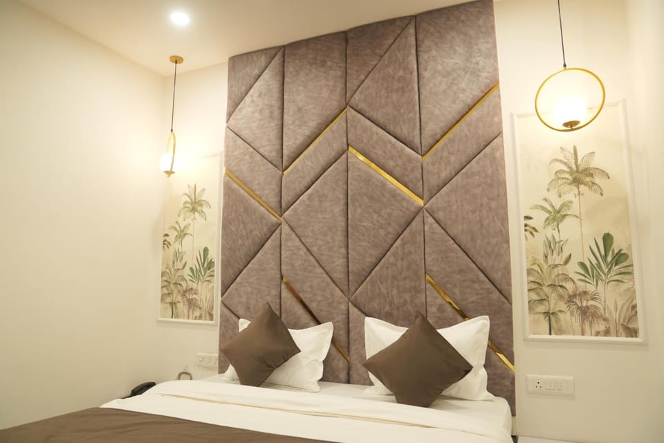 Hotel South Square Hotel in Maharashtra