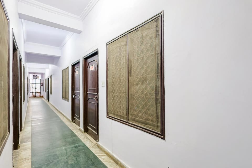 Spot On Alpha Guest House Hotel in Lucknow