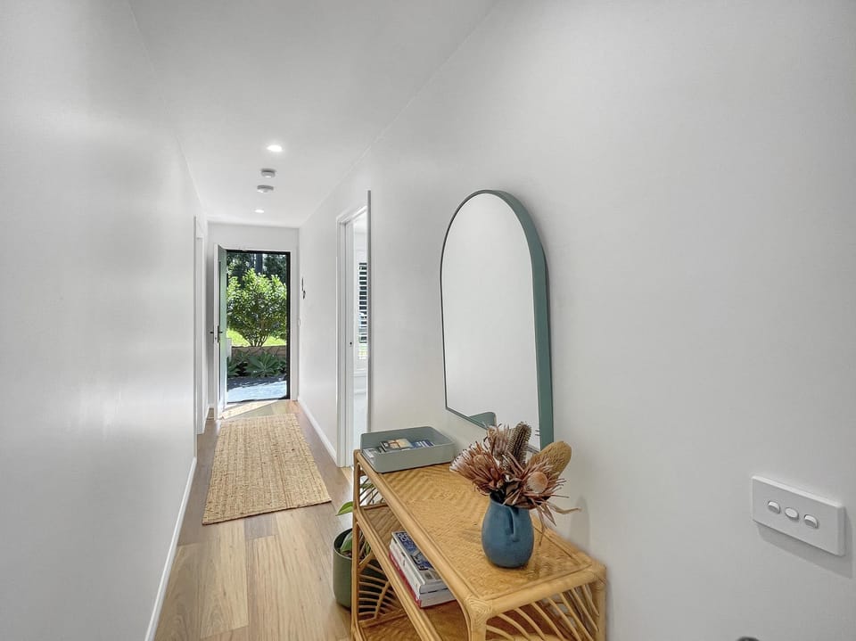 Quiet Retreat with Large Garden and Parking Hotel in Malua Bay