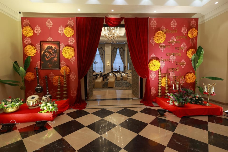 Aurtus Hotel in Maharashtra