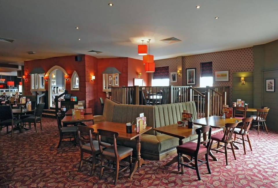 Premier Inn Manchester Hyde Hotel in High Peak District