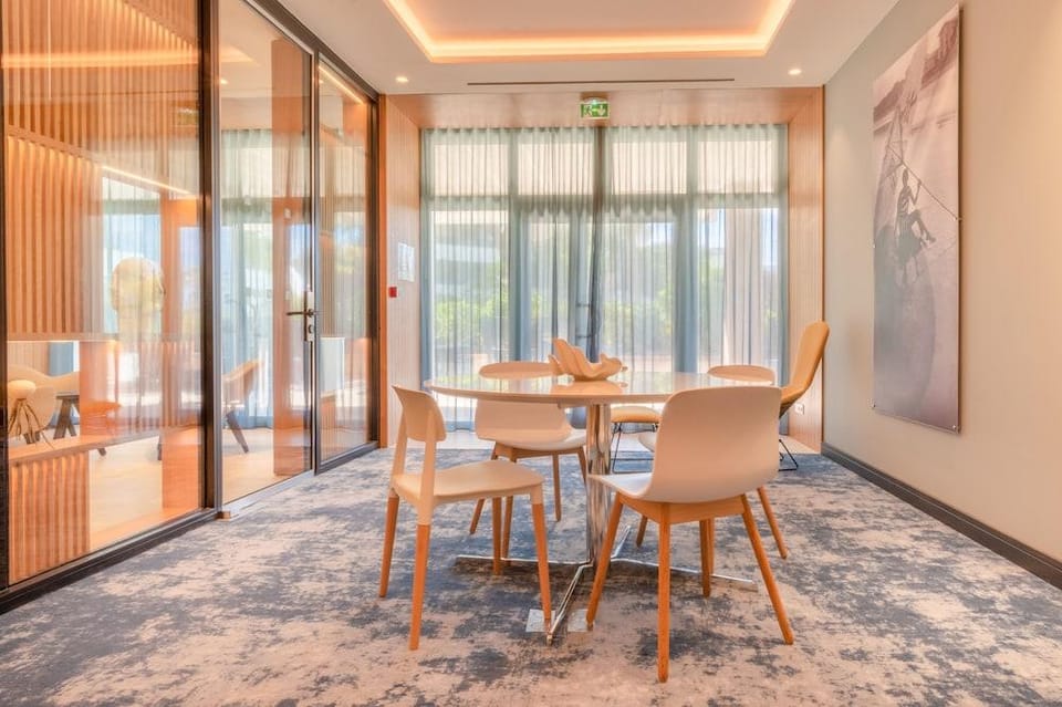 Holiday Inn Nice - Saint Laurent Du Var Hotel in Nice