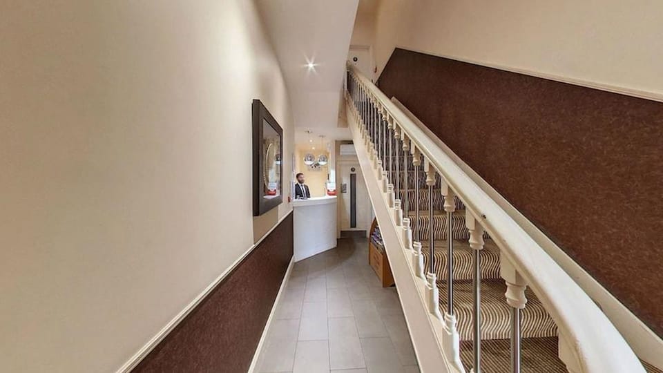 Simply Rooms & Suites Hotel in City of Westminster