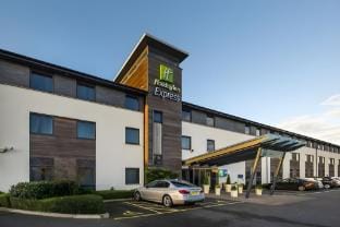 Holiday Inn Express Cambridge Hotel in Cambridge