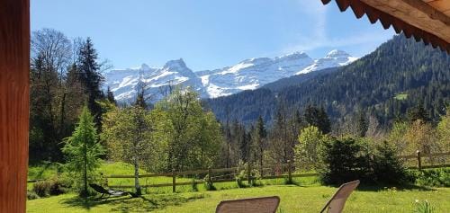 B&B Chalet la Croisee Hotel in Canton of Vaud