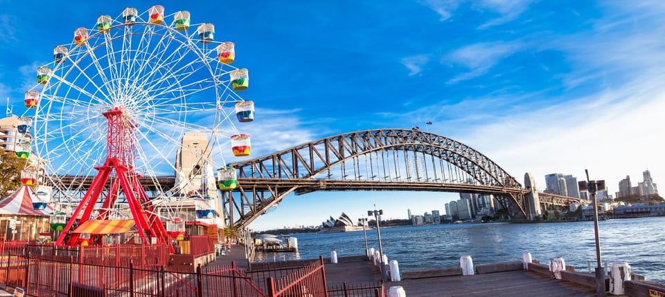 Room with 2 bunk beds for 4ppl (Private bathroom) Hostel in Sydney
