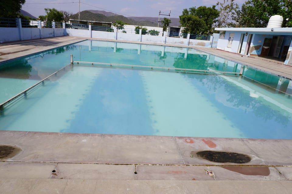 Hotel Raj Resort and pool Resort in Rajasthan