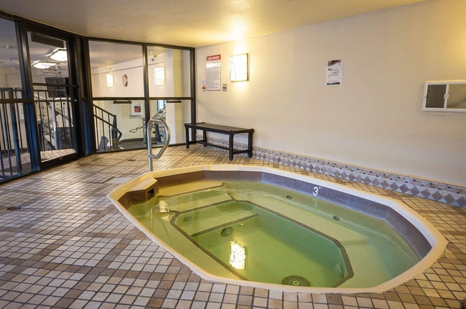 Stay Together Suites | Strip Condo PH Hotel in Las Vegas Strip