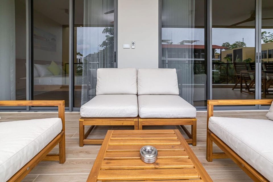 Seaside 2BR 200 m to BangTao beach Hotel in Choeng Thale