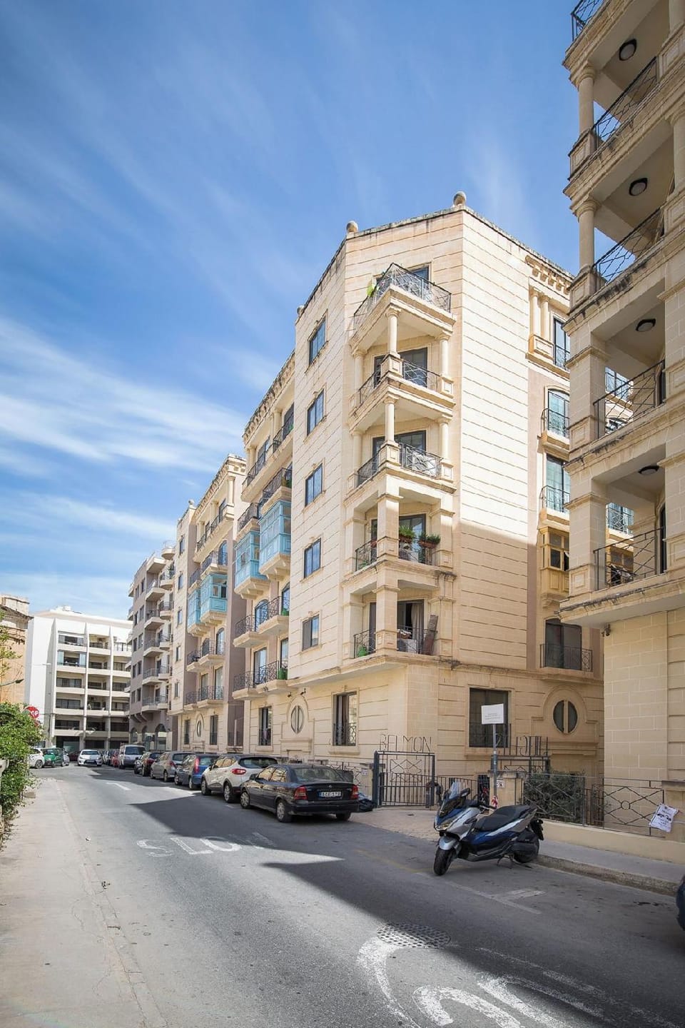 Luxury 3 BR Apartment - heart of Sliema Hotel in Sliema