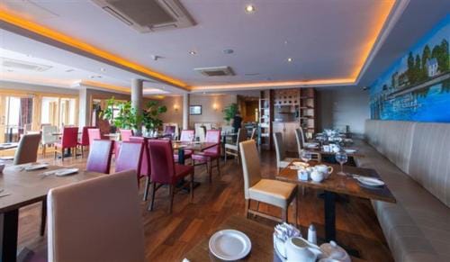 Cryans Hotel Hotel in Leitrim, Co. Leitrim, Ireland
