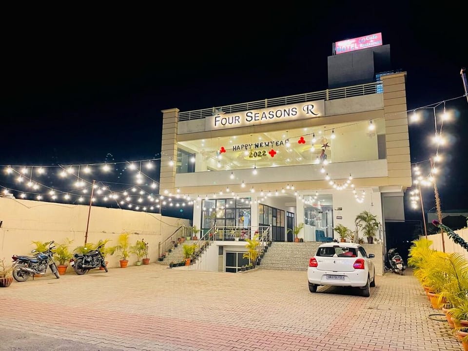 Four Seasons R Hotel in Uttarakhand