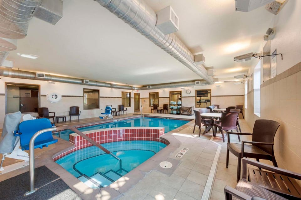 Comfort Inn & Suites Hotel in Cheyenne