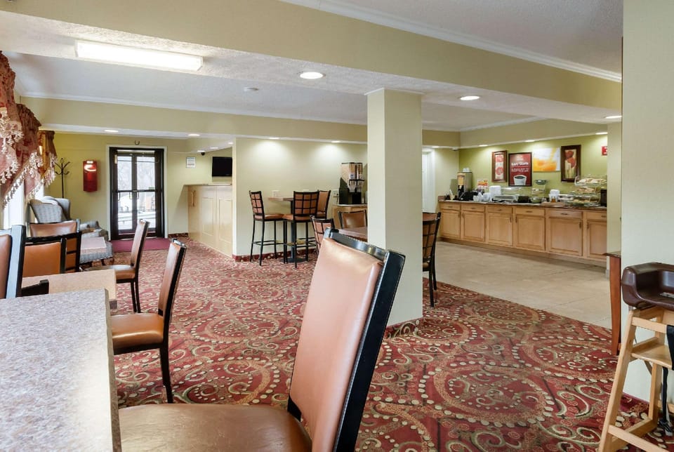 Econo Lodge Huntington - Barboursville University Area Hotel in Huntington