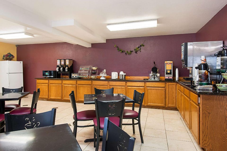 Rodeway Inn & Suites Blanding Hotel in Blanding