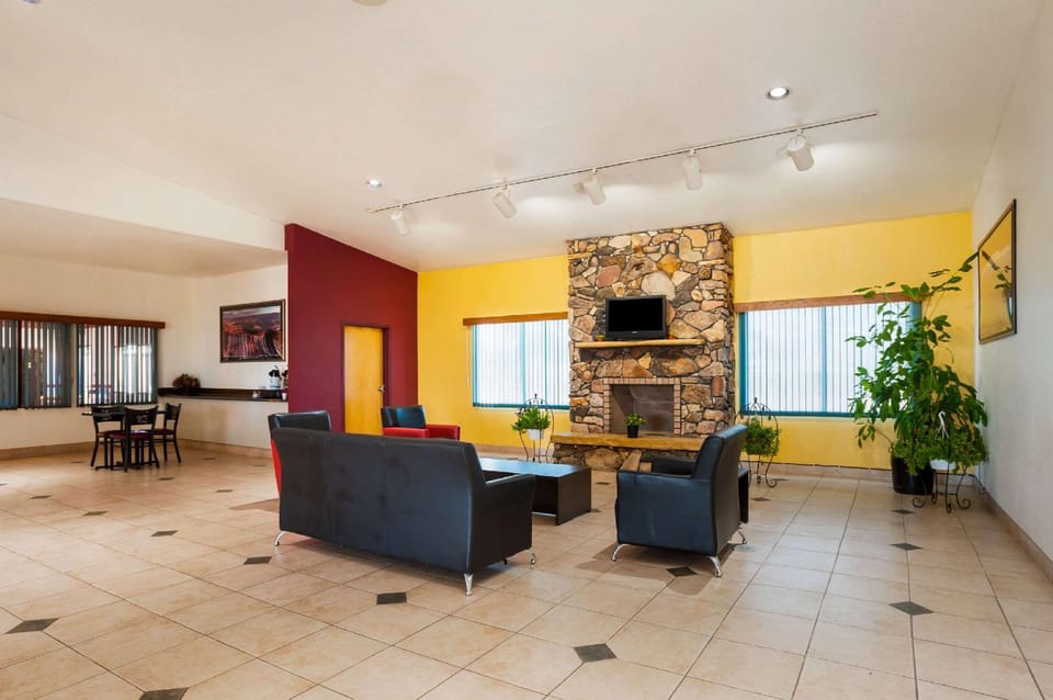 Rodeway Inn & Suites Blanding Hotel in Blanding