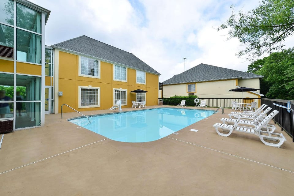 Quality Inn Crossville Near Cumberland Mountain State Park Hotel in Crossville