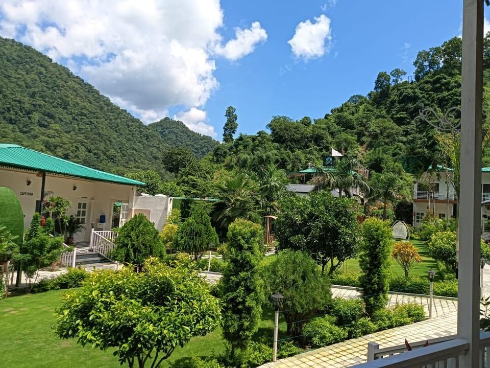 The Aravali Resort  Resort in Uttarakhand