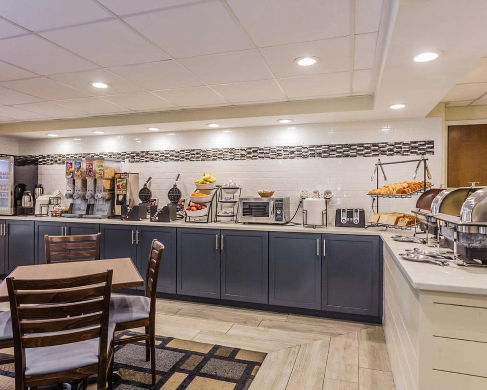 Quality Inn Mt. Pleasant - Charleston Hotel in Mount Pleasant