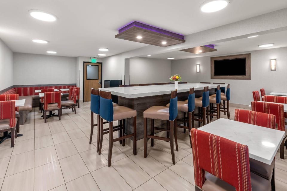 Comfort Inn & Suites Beaverton - Portland West Hotel in Beaverton