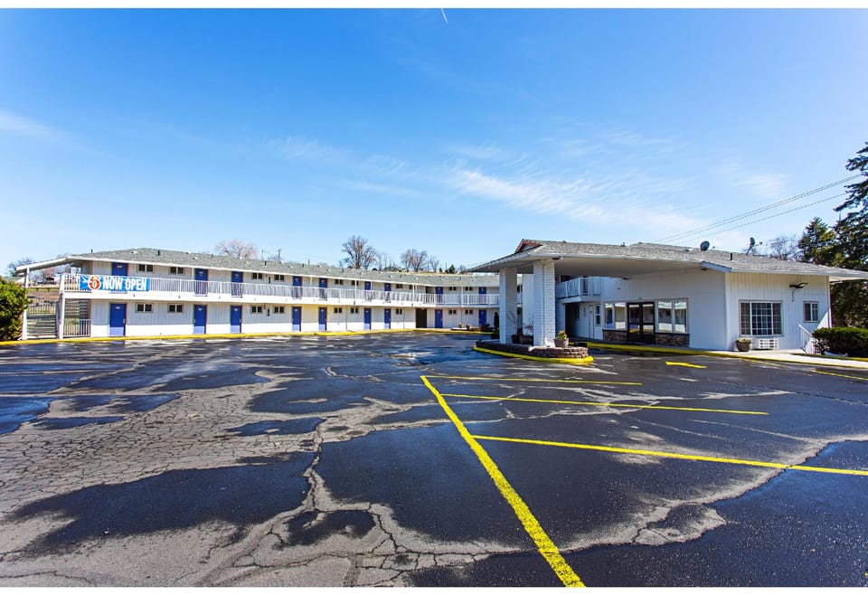 Motel 6 Pendleton, OR - West Hotel in Pendleton