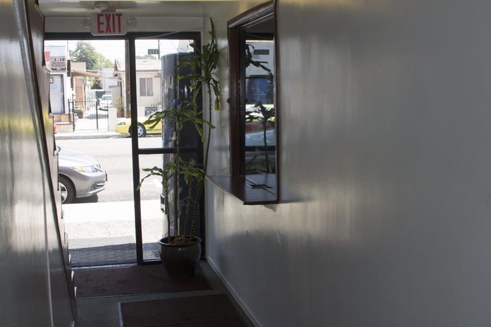 Lido Hotel Motel in Huntington Park