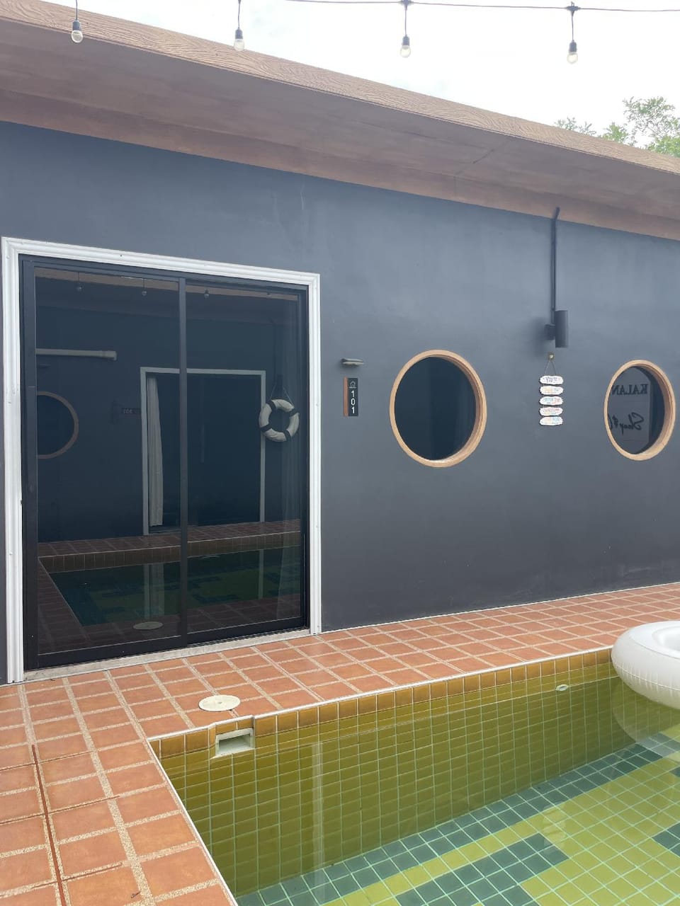 Kalantan Sleep & Cafe Resort in Bangkok