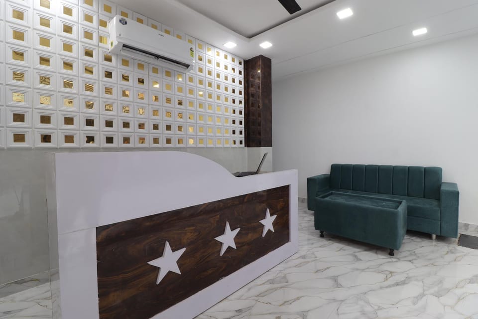 Hotel Tushar Hotel in Uttarakhand