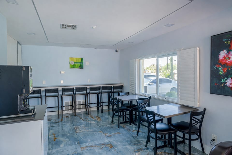 Avenida Victorville by Aurelia Hotel in Victorville