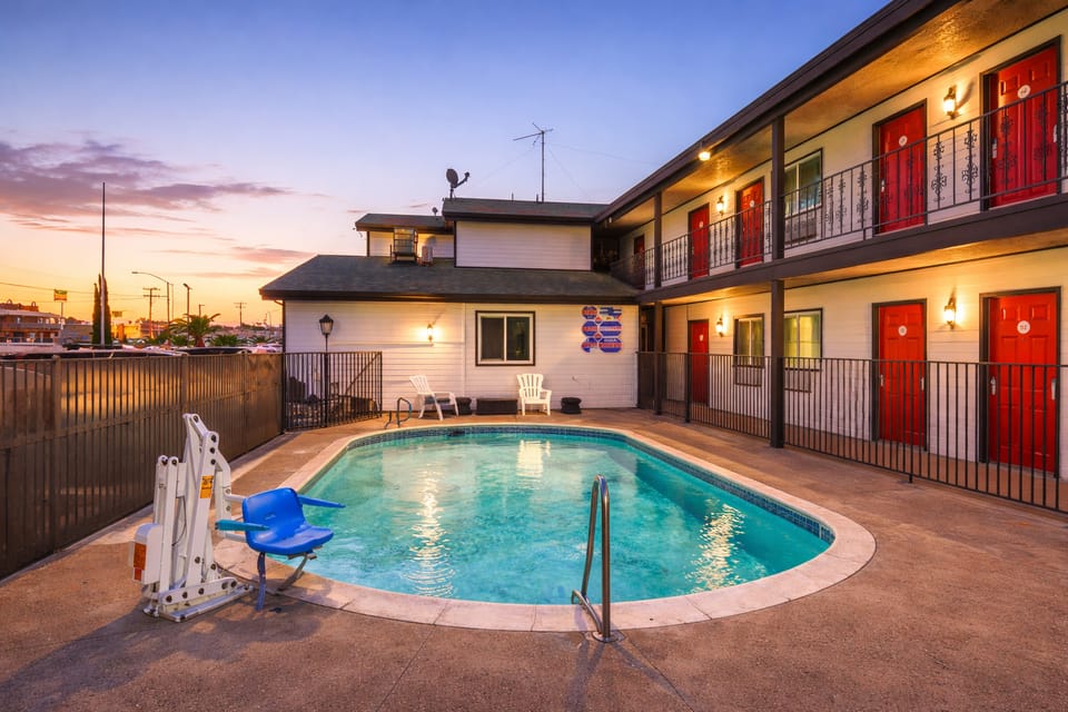 Avenida Victorville by Aurelia Hotel in Victorville