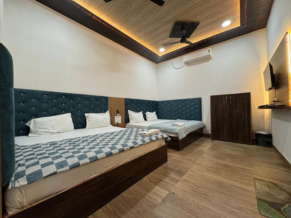 trishika residency mathura  Hotel in Uttar Pradesh