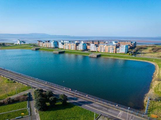 Ocean View - 2 Bedroom Apt - Llanelli Hotel in Wales