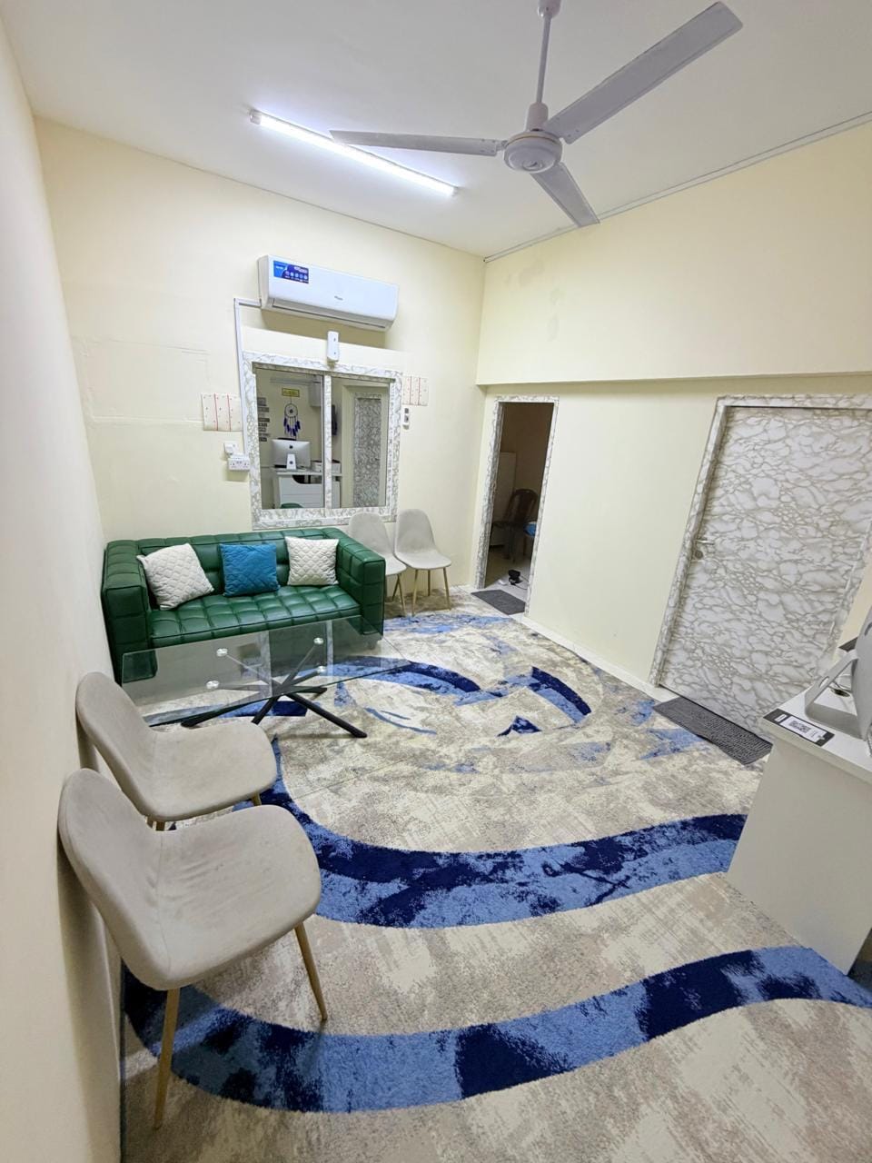 Shared lounge/TV area