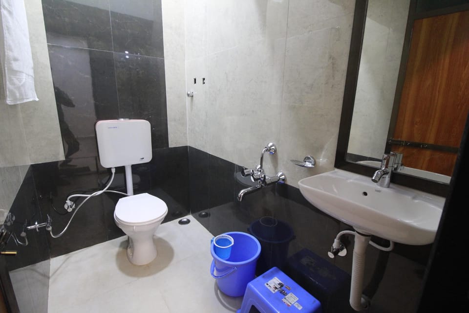 ANANT Residancy MALVAN Hotel in Maharashtra