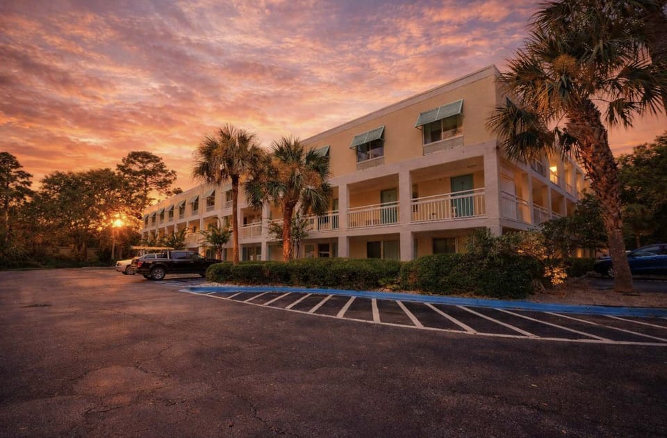 Hotel Carolina 2 Hotel in Hilton Head Island