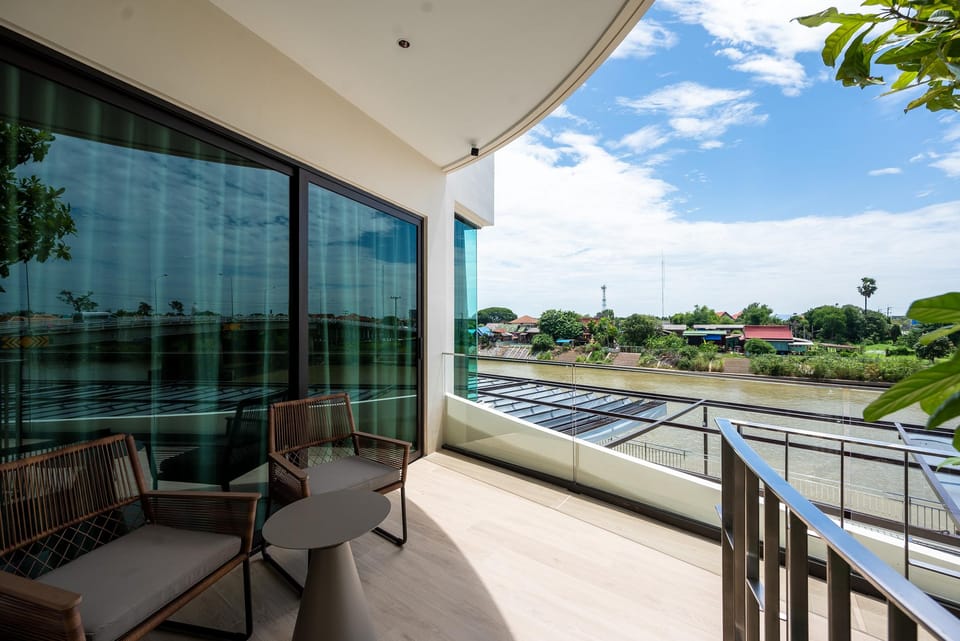 Rachata Ayothaya Resort in Laos