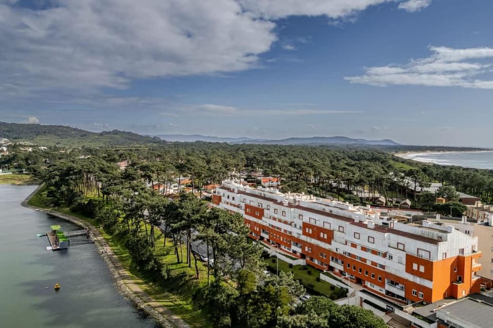 Seabreeze Duplex - Beach and Terrace Apartment hotel in Viana do Castelo