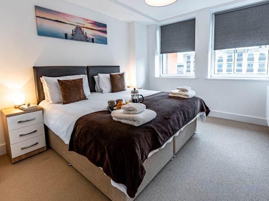Celador Apartments - Sussex House Serviced Apartments Hotel in Reading